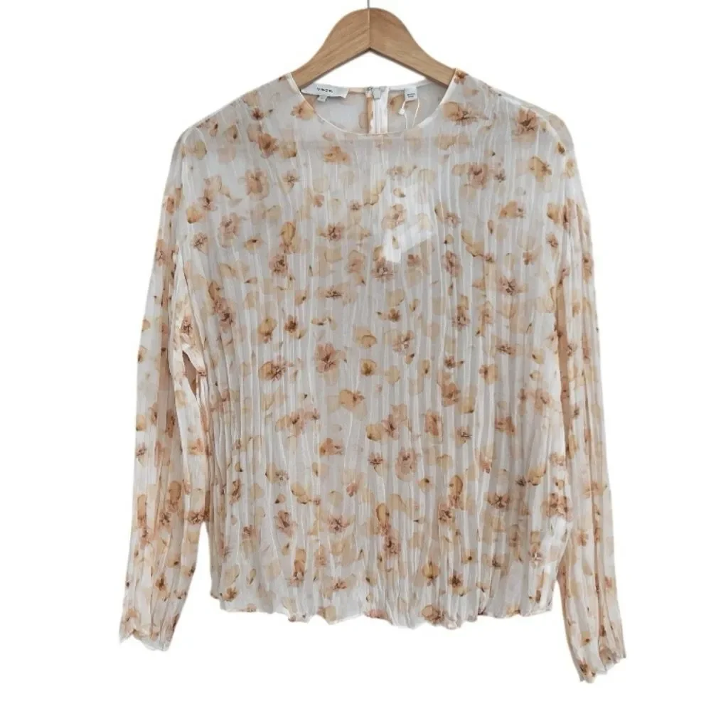 Vince Pressed Petal Long Sleeve Blouse in Off White, Size Small, NWT - Picture 7 of 13